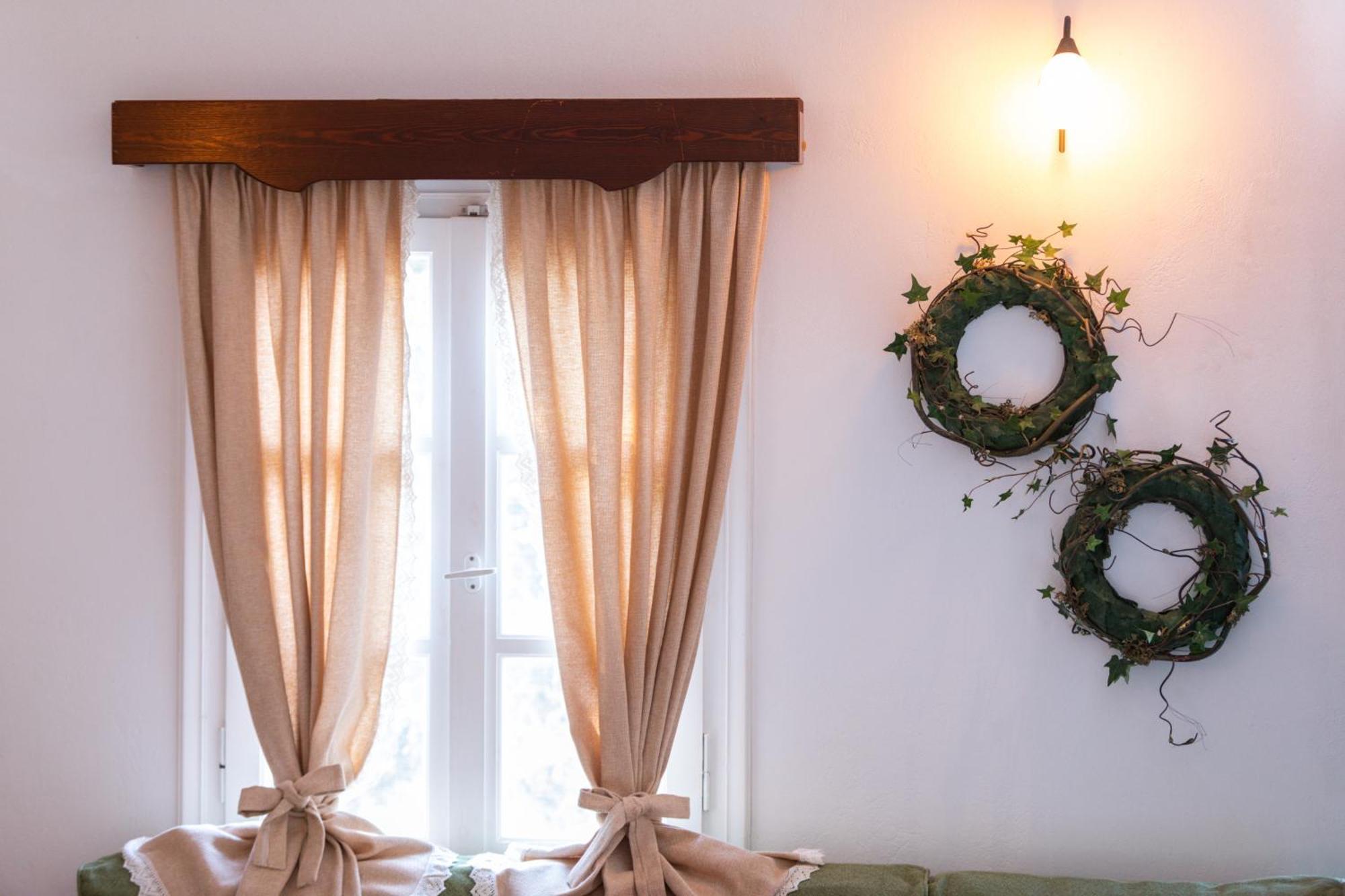 Sunrock Suites Stelida  Ngoại thất bức ảnh